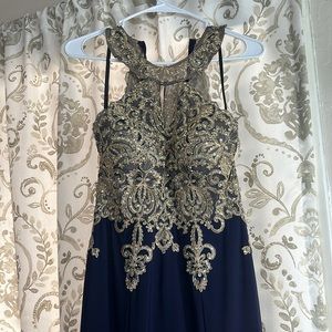 David’s bridal Elegant prom long dress